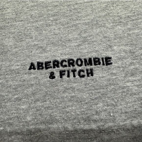 Abercrombie: Vintage Gray Stripe Sweatshirt - Picture 5 of 7